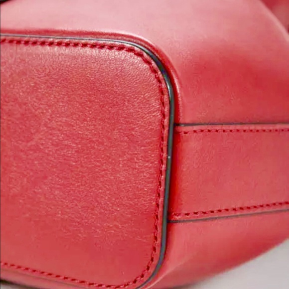 Chloe Gala Small Leather Bucket Bag Crossbody - Picture 4 of 8